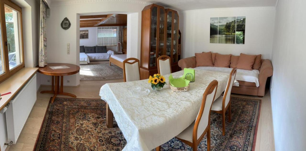 Haus Waldrand Apartman Oberndorf in Tirol Kültér fotó
