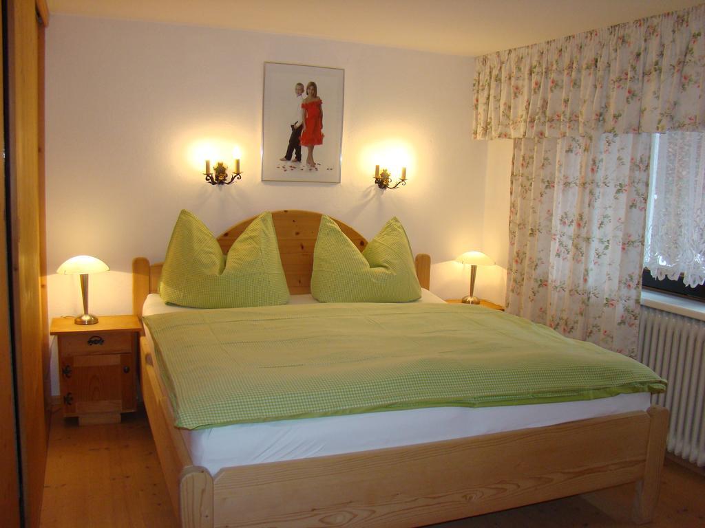 Haus Waldrand Apartman Oberndorf in Tirol Kültér fotó